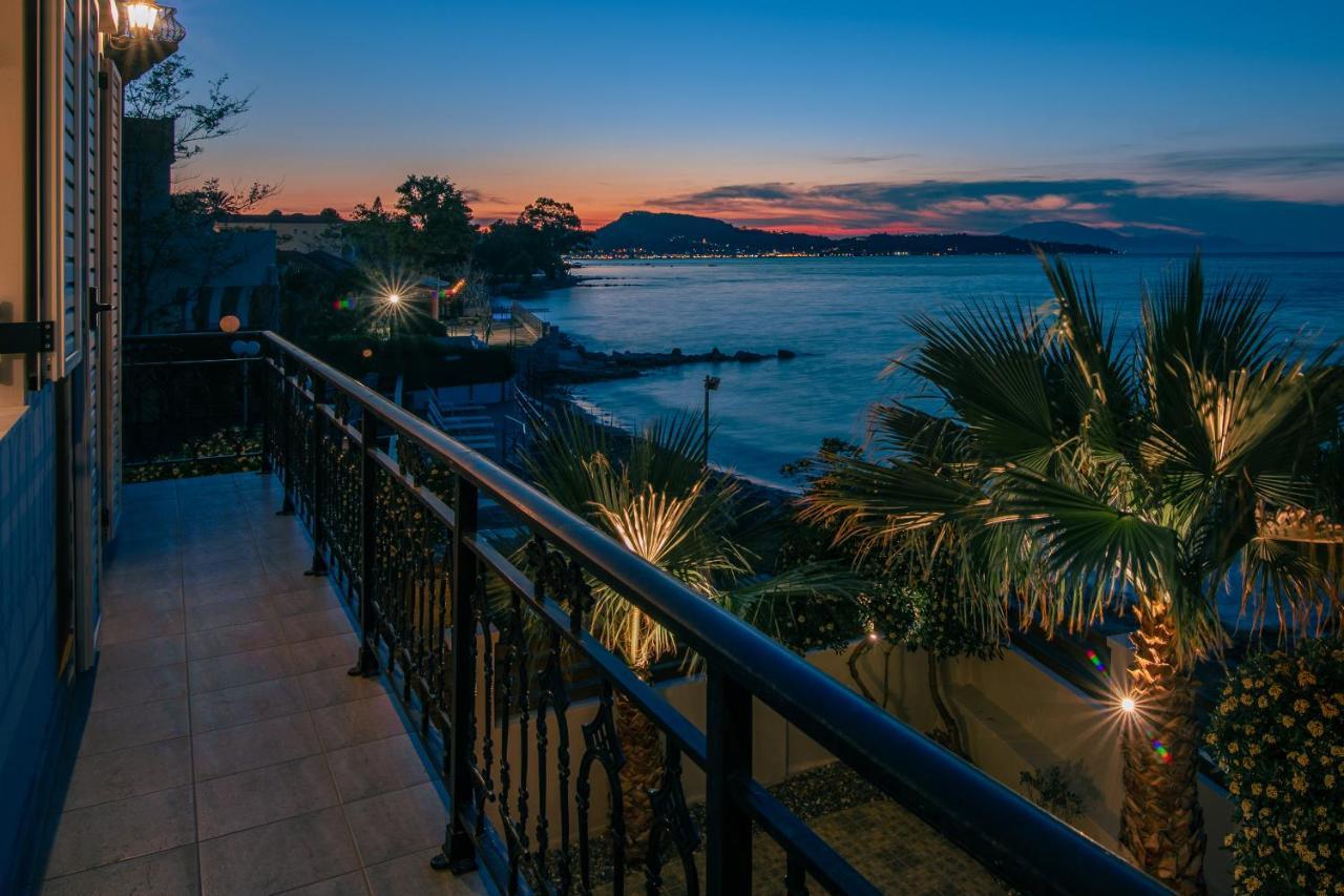 Villa Elizabeth - Seafront Classic Villa! Argassi Exterior photo
